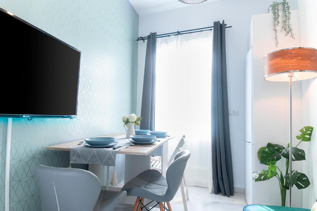 Downtown Apartment With Private Terrace & Jacuzzi Seville Exterior photo